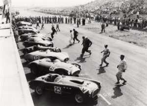 the start of the 1950 Le Mans Race