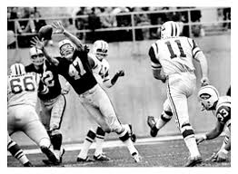 Kent McCloughan diving for an interception